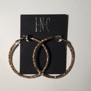 Textured hoop earrings
